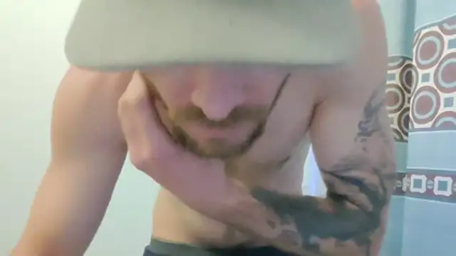 Snapshot of Huntzg23 chatting on 11/27/25, 06:41 Huntzg23 online show from 11/27/25, 06:41