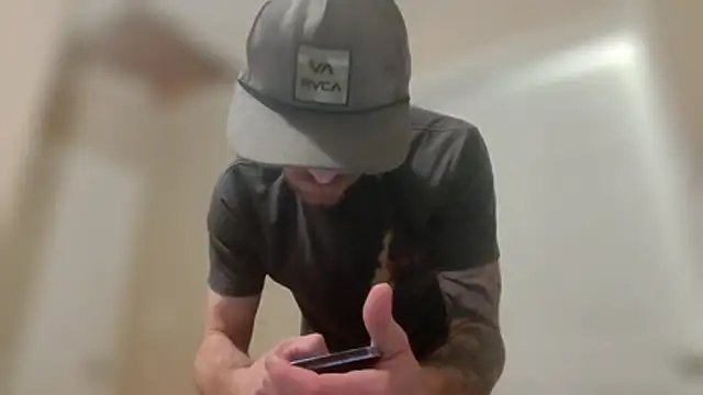 Huntzg23 online show from 01/14/26, 06:44