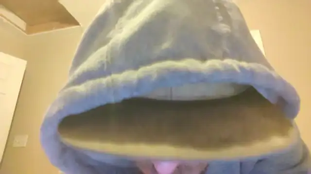 Huntzg23 online show from 12/17/25, 05:23