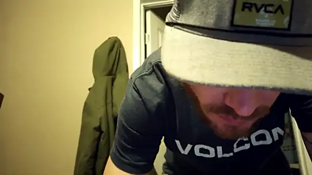 Huntzg23 online show from 12/23/25, 09:52