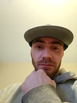 Huntzg23 online show from 02/18/26, 08:49