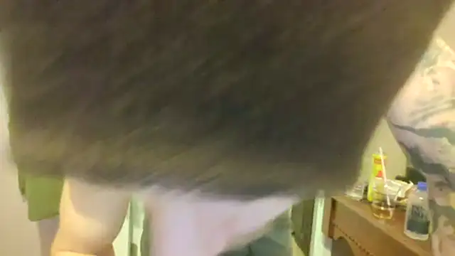 Huntzg23 online show from 12/04/25, 01:54