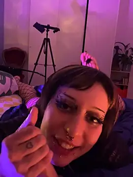 littlewitchxoxo online show from 02/22/25, 10:09