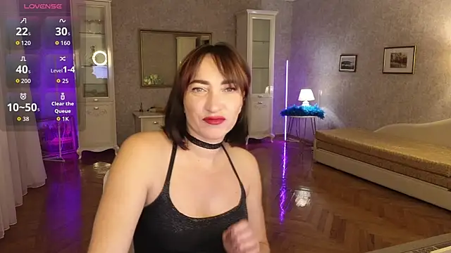 Snapshot of AnneHaddaway chatting on 10/05/25, 07:59 AnneHaddaway online show from 10/05/25, 07:59