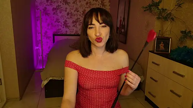 Snapshot of AnneHaddaway chatting on 05/17/26, 07:03 AnneHaddaway online show from 05/17/26, 07:03