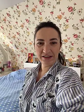 AnneHaddaway online show from 04/15/26, 09:15