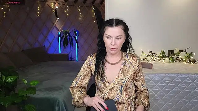 Snapshot of LinaJoy chatting on 06/16/26, 08:31 LinaJoy online show from 06/16/26, 08:31