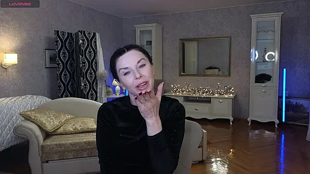 LinaJoy online show from 04/02/26, 08:26