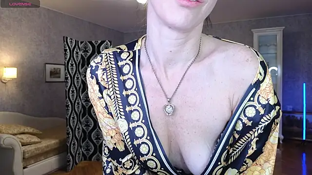 LinaJoy online show from 04/14/26, 09:20