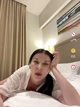 Snapshot of LinaJoy chatting on 07/16/26, 09:23 LinaJoy online show from 07/16/26, 09:23