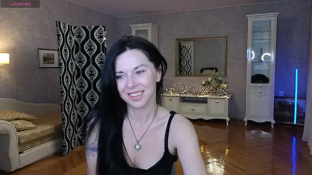 LinaJoy online show from 04/15/26, 08:09