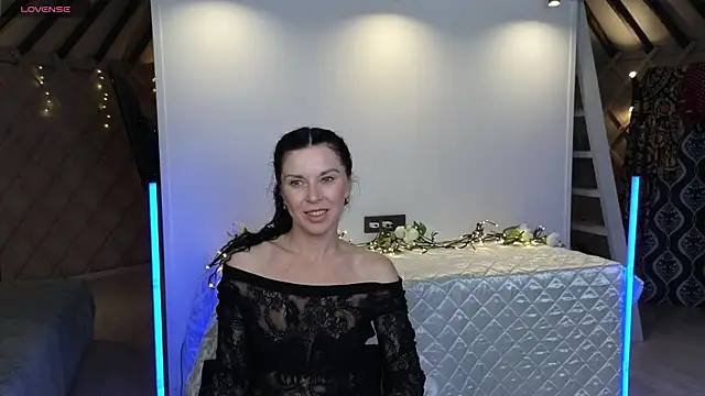 LinaJoy online show from 06/01/26, 09:14