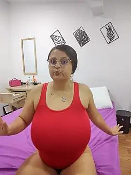 Snapshot of Miss_balloonsmila chatting on 03/07/25, 12:48 Miss balloonsmila online show from 03/07/25, 12:48