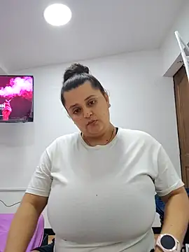 Miss balloonsmila online show from 11/30/25, 03:07