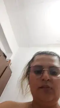 Snapshot of Miss_balloonsmila chatting on 01/12/25, 03:07 Miss balloonsmila online show from 01/12/25, 03:07
