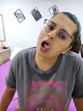 Snapshot of Miss_balloonsmila chatting on 03/18/25, 12:40 Miss balloonsmila online show from 03/18/25, 12:40