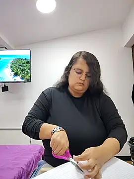 Miss balloonsmila online show from 11/08/25, 09:18