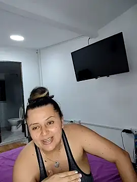 Snapshot of Miss_balloonsmila chatting on 01/20/25, 01:39 Miss balloonsmila online show from 01/20/25, 01:39