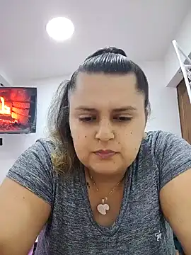 Miss balloonsmila online show from 11/18/25, 04:05