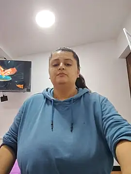 Miss balloonsmila online show from 12/14/25, 09:42