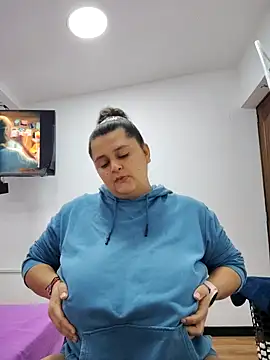 Miss balloonsmila online show from 11/23/25, 02:54