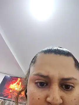 Miss balloonsmila online show from 11/16/25, 11:08