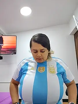 Miss balloonsmila online show from 11/20/25, 03:29