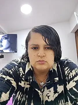 Miss balloonsmila online show from 11/15/25, 04:05