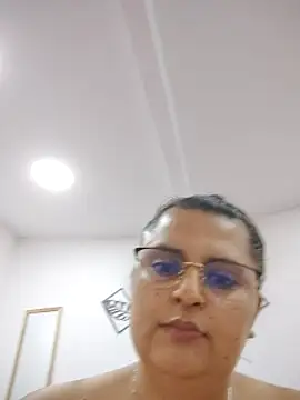Snapshot of Miss_balloonsmila chatting on 02/19/25, 12:35 Miss balloonsmila online show from 02/19/25, 12:35