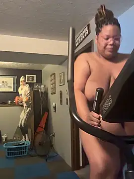 InterRacialFacial7296 online show from 04/08/26, 10:28