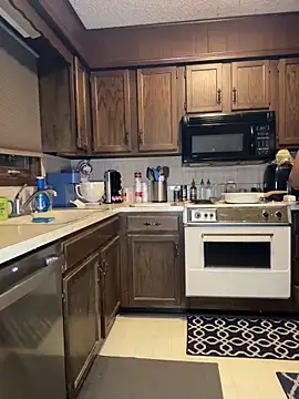 InterRacialFacial7296 online show from 12/21/25, 10:28