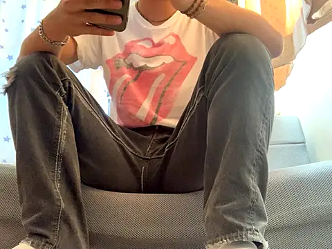 kuma0908 online show from 09/14/25, 12:22