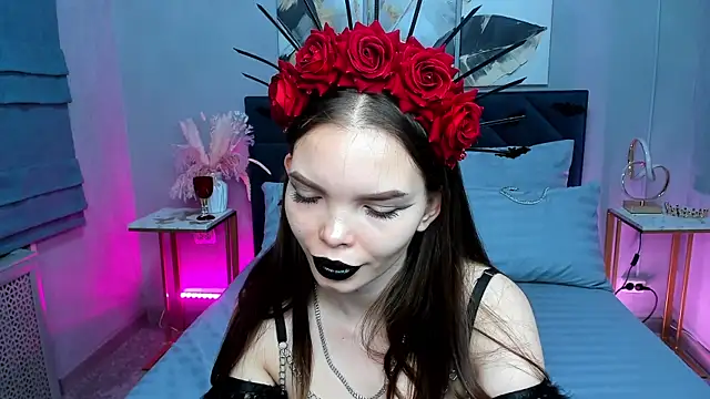 Curvy Dynamite  online show from 10/31/25, 01:13