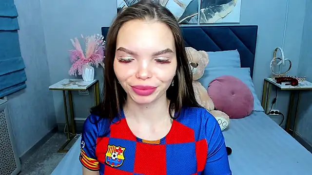 Curvy Dynamite  online show from 12/05/25, 01:16