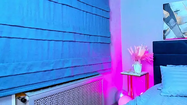 Curvy Dynamite  online show from 03/15/25, 07:20