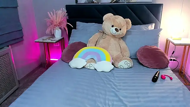 Curvy Dynamite  online show from 10/22/25, 01:16