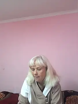 Snapshot of sakura_blonde chatting on 09/26/25, 06:53 sakura blonde online show from 09/26/25, 06:53