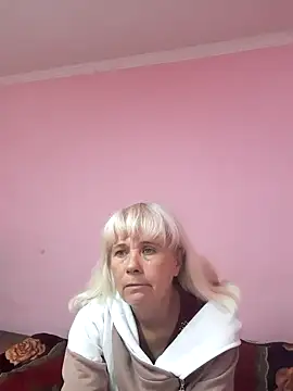 Snapshot of sakura_blonde chatting on 09/28/25, 09:55 sakura blonde online show from 09/28/25, 09:55
