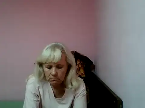 Snapshot of sakura_blonde chatting on 03/05/25, 10:55 sakura blonde online show from 03/05/25, 10:55