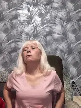 sakura blonde online show from 11/08/25, 07:45