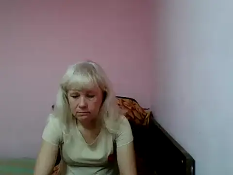 Snapshot of sakura_blonde chatting on 03/01/25, 06:46 sakura blonde online show from 03/01/25, 06:46