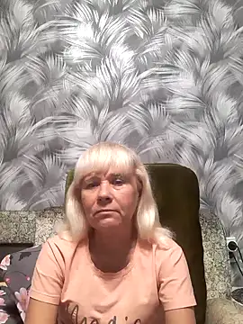 Snapshot of sakura_blonde chatting on 10/13/25, 08:54 sakura blonde online show from 10/13/25, 08:54