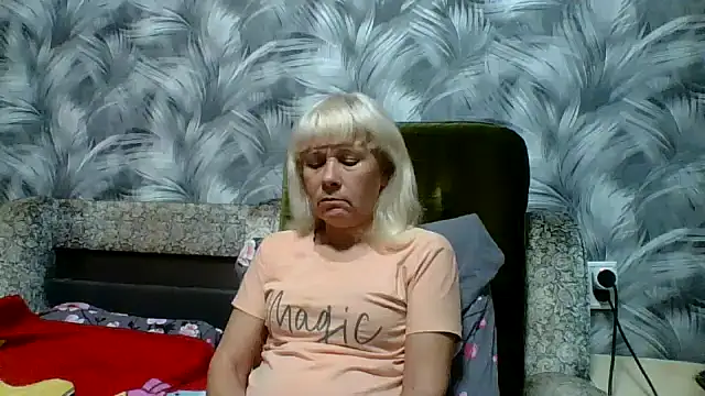 sakura blonde online show from 10/30/25, 06:05