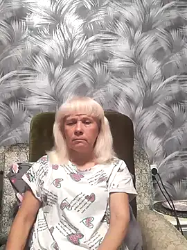 Snapshot of sakura_blonde chatting on 10/25/25, 03:49 sakura blonde online show from 10/25/25, 03:49