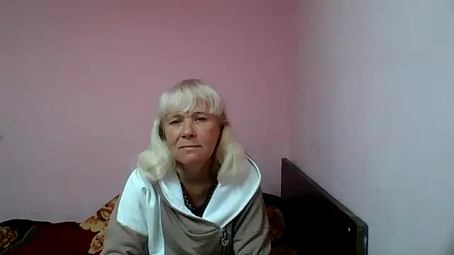 Snapshot of sakura_blonde chatting on 09/25/25, 06:41 sakura blonde online show from 09/25/25, 06:41