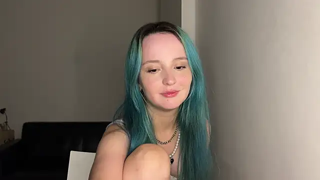 bumble bee online show from 02/19/25, 04:55