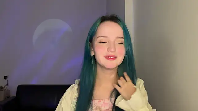 bumble bee online show from 01/03/25, 01:02