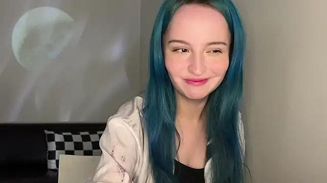 bumble bee online show from 12/28/24, 01:06