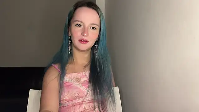 bumble bee online show from 03/03/25, 01:12