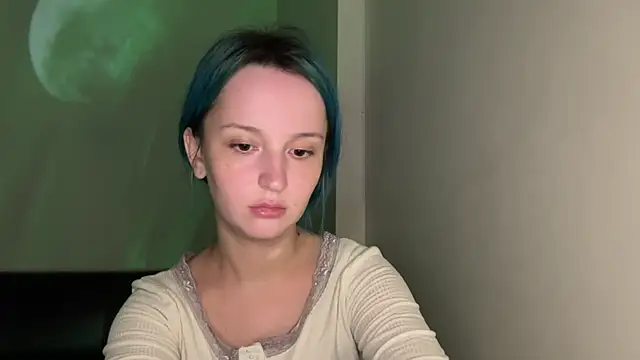 bumble bee online show from 01/05/25, 01:15